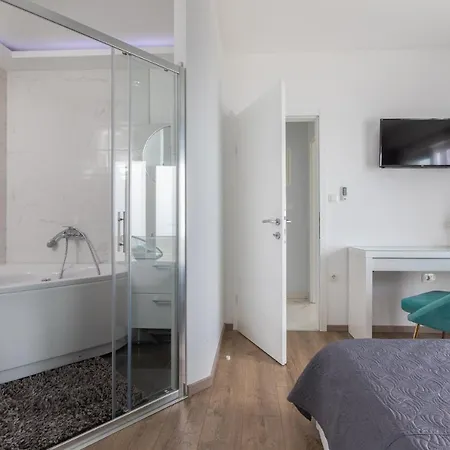 Luxury Dioniz Vakantiehuis Podgora