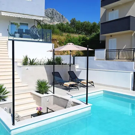 Vakantiehuis Luxury Dioniz Podgora