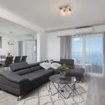 Ferienhaus Luxury Dioniz *
